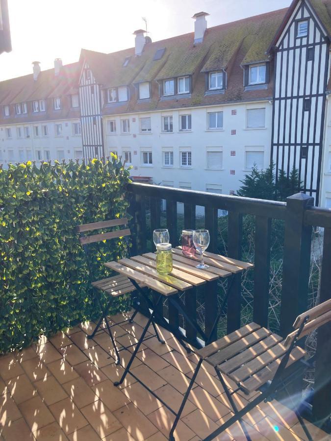 Appartement Proche Balcon Et Parking Deauville