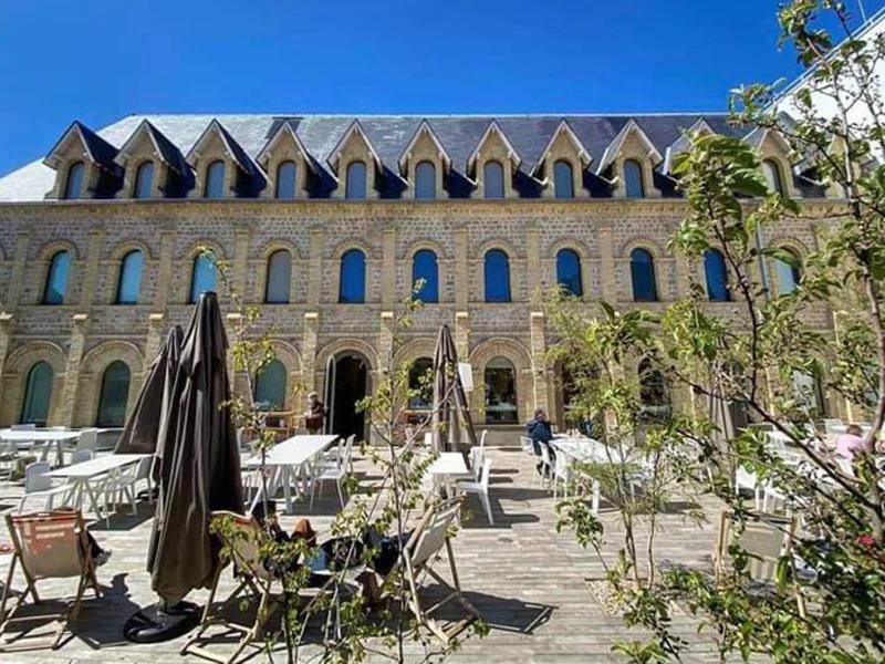 Proche Balcon Et Parking Appartement *